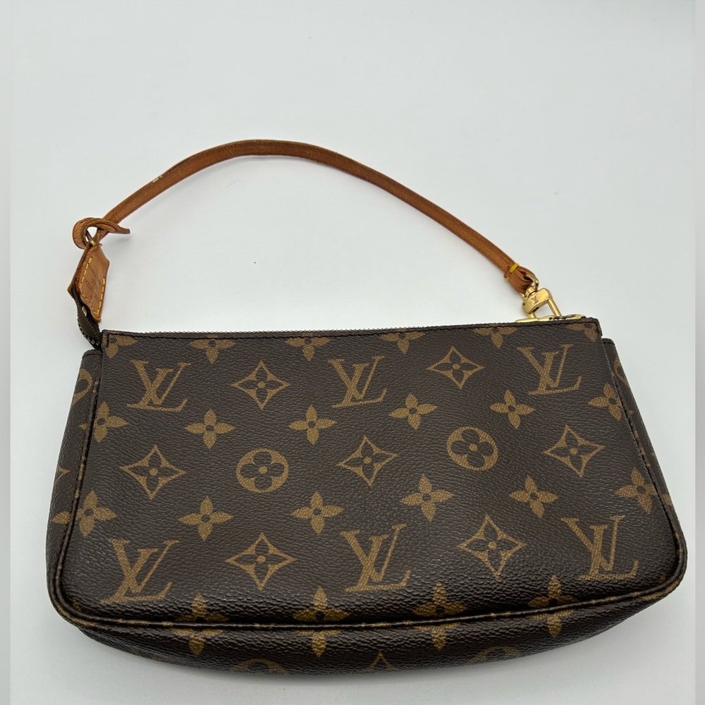Louis Vuitton Monogram Canvas Brown pochette bag